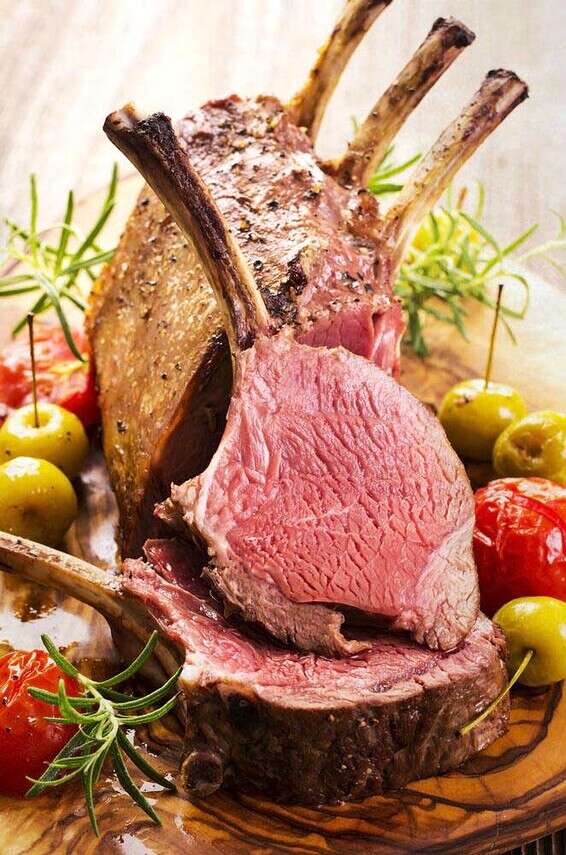 צלעות ורדרדות של שף אורן מורד, סיטארה // צילום: אורן מורד